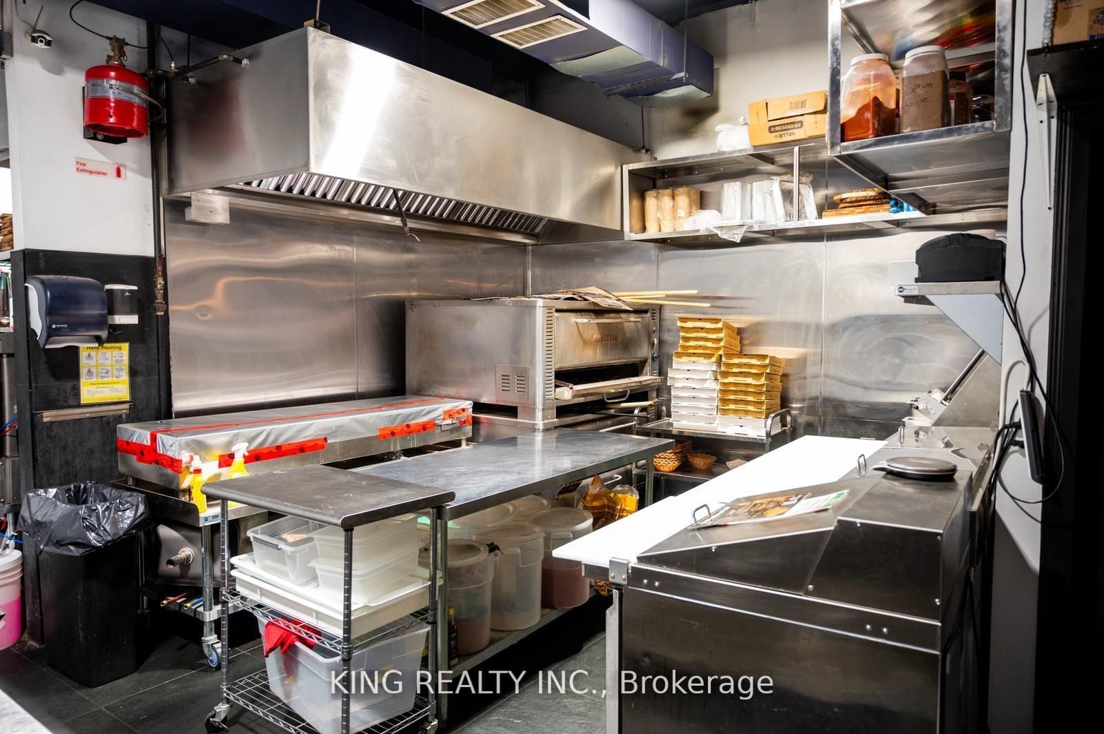 2712 KEELE Street - Photo 14