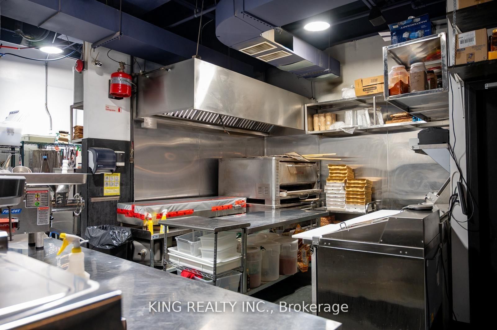 2712 KEELE Street - Photo 21