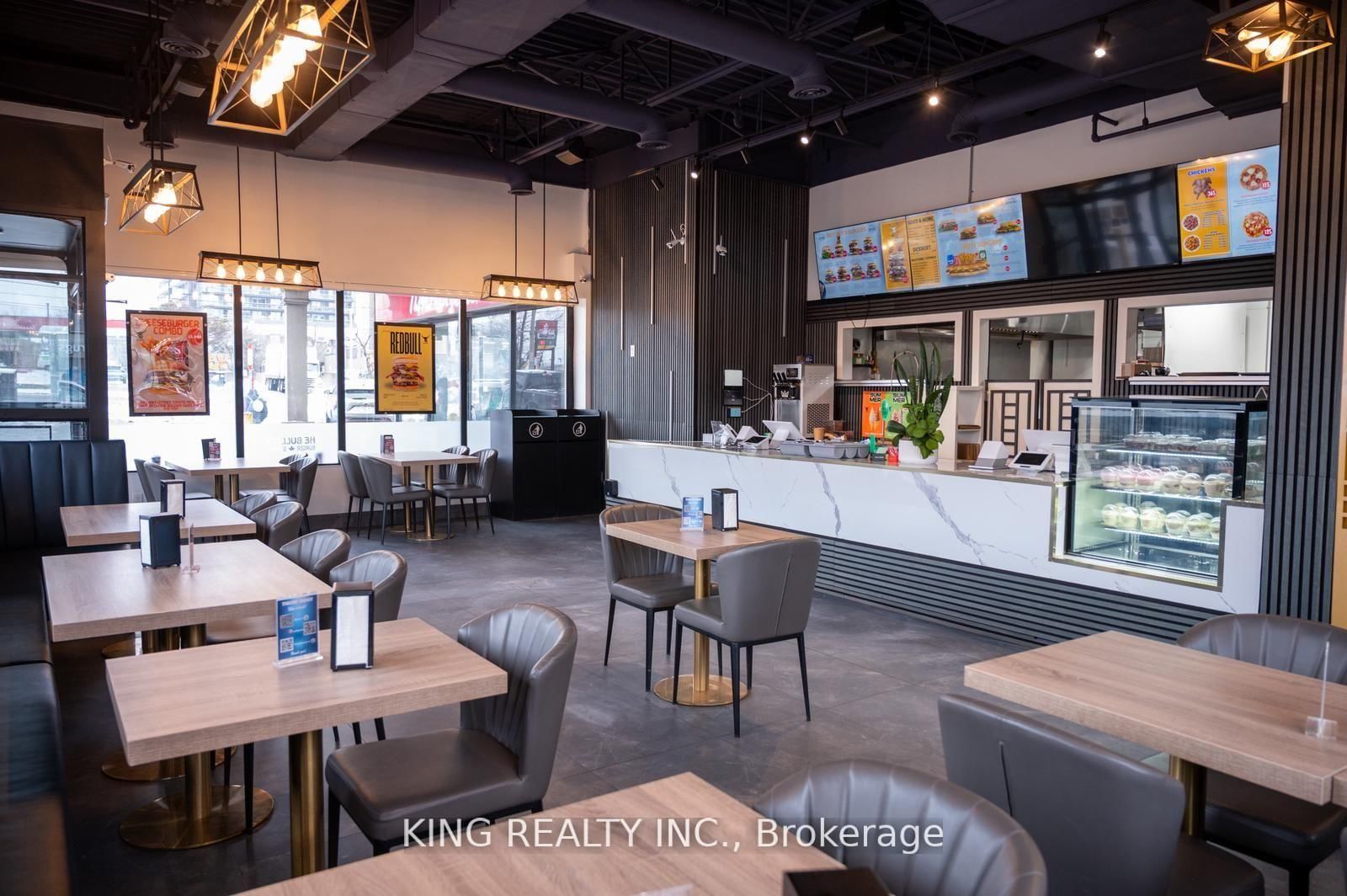 2712 KEELE Street - Photo 23