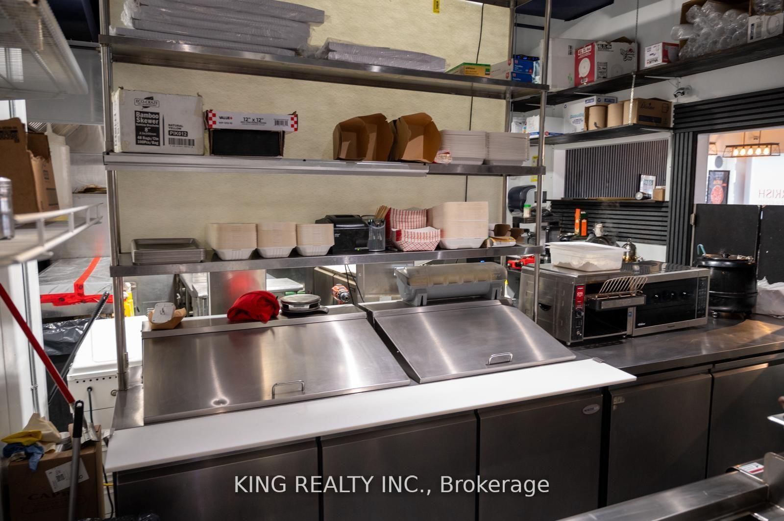 2712 KEELE Street - Photo 34