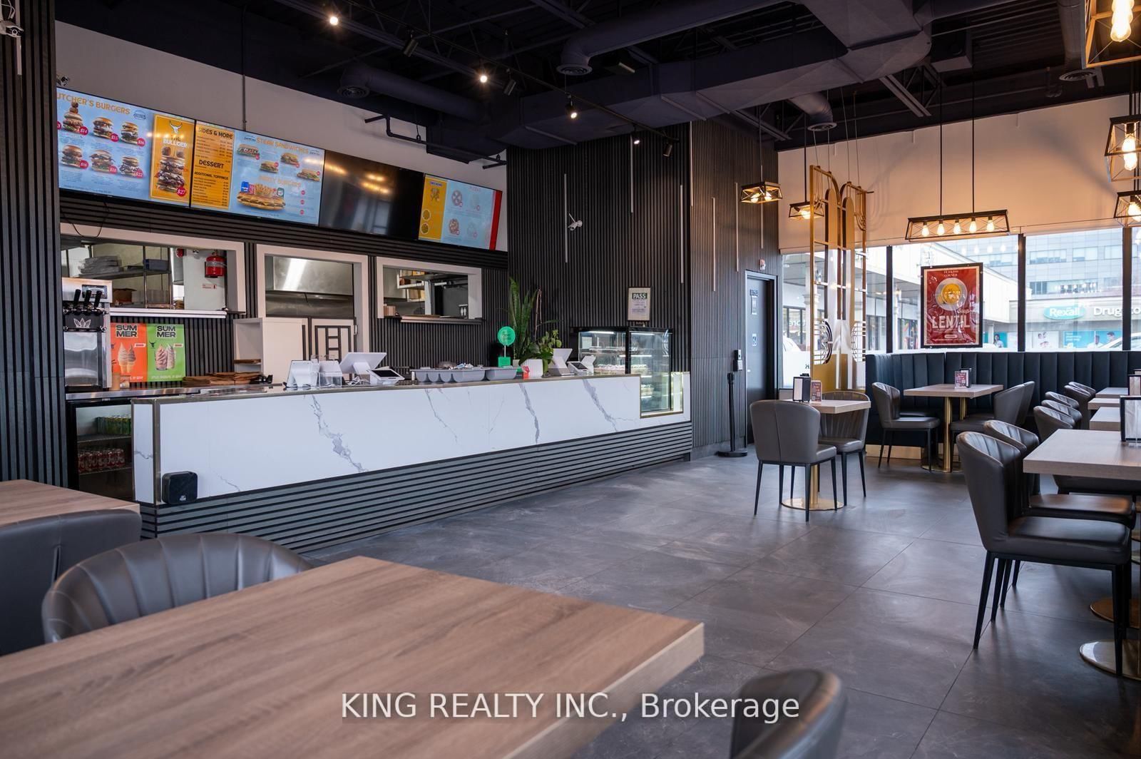 2712 KEELE Street - Photo 35