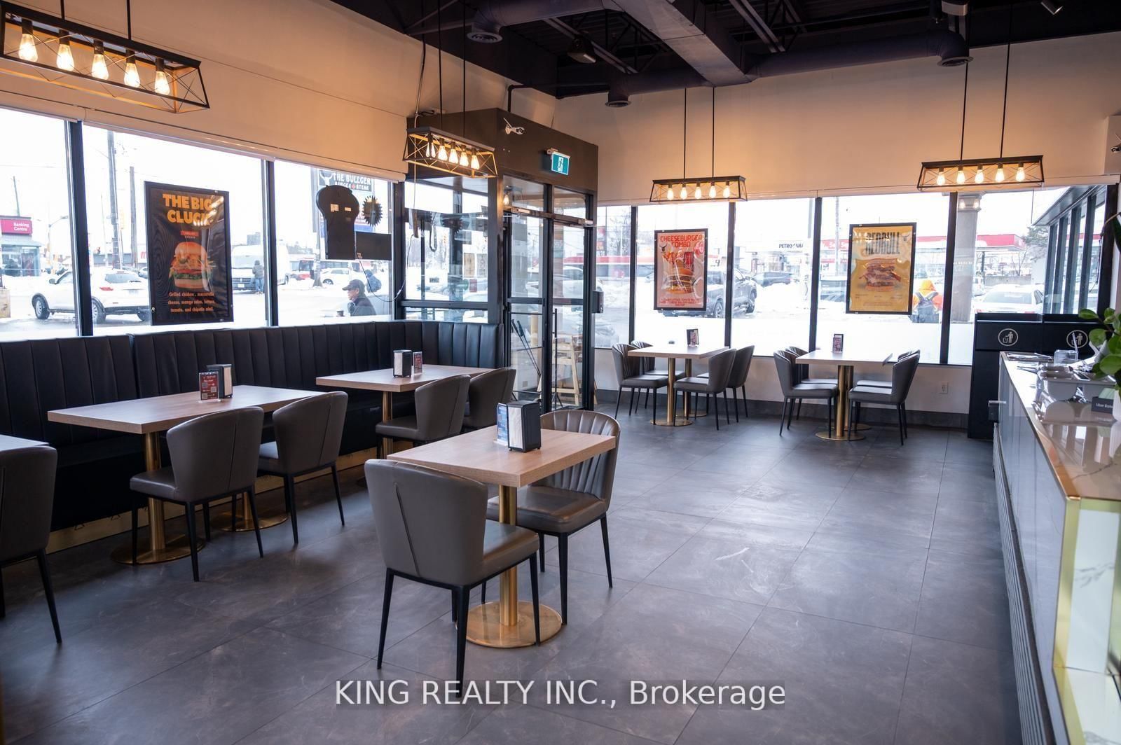 2712 KEELE Street - Photo 9