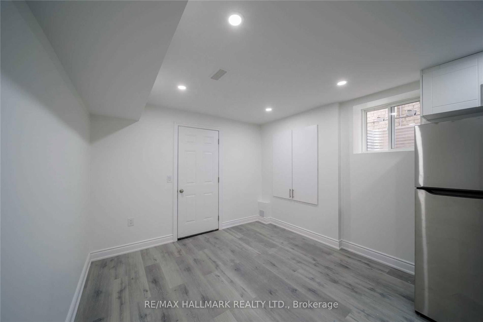 306 Buick Boulevard, Unit BSMT - Photo 11