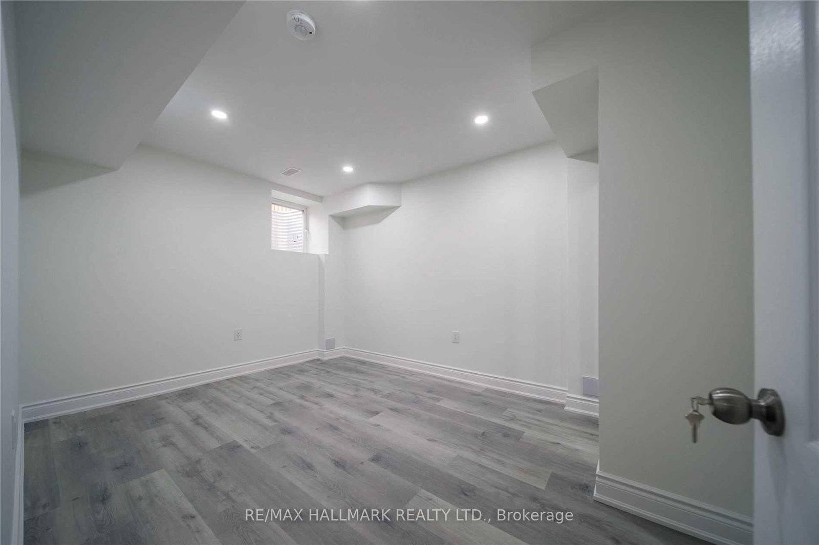 306 Buick Boulevard, Unit BSMT - Photo 14