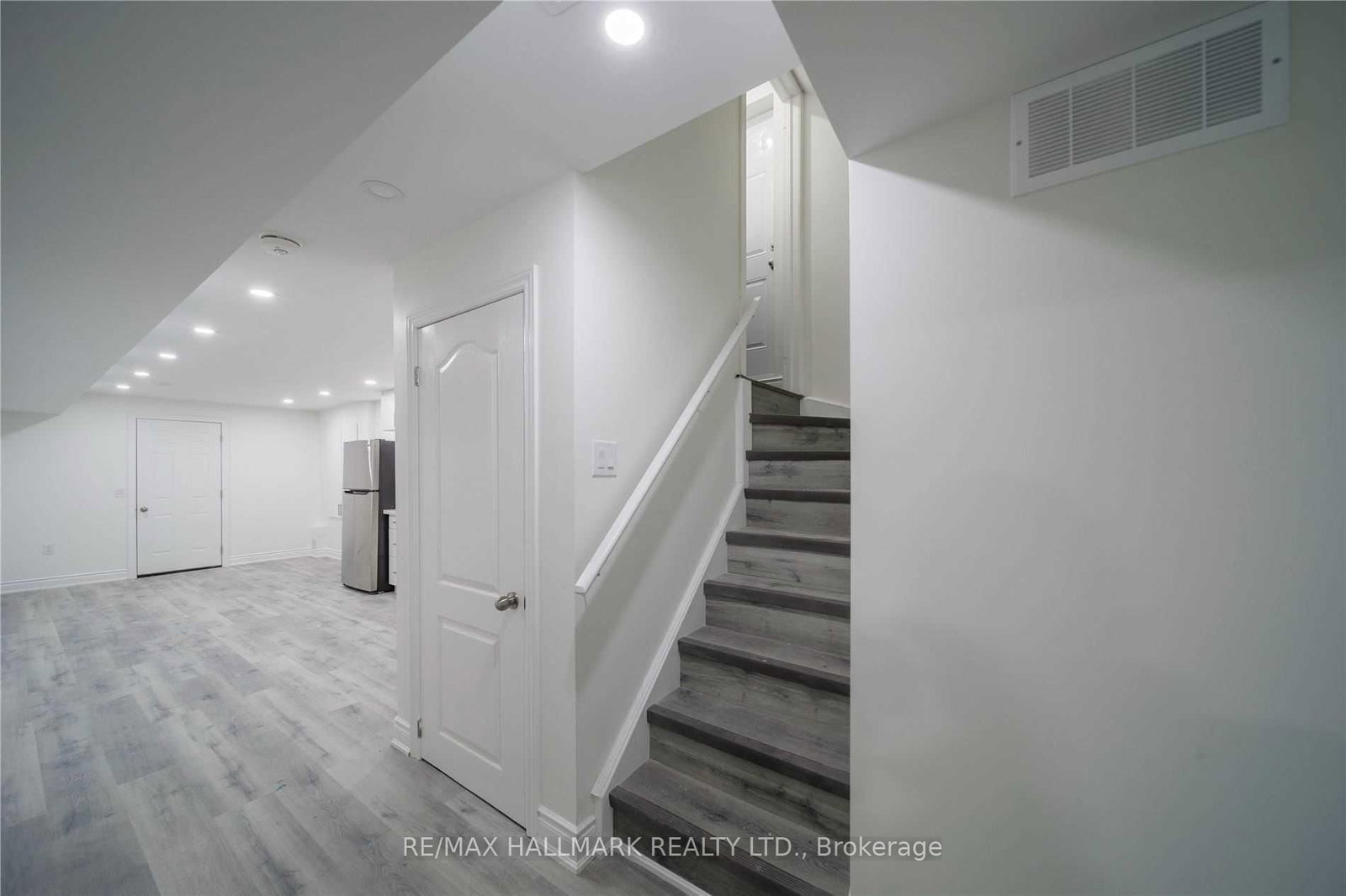 306 Buick Boulevard, Unit BSMT - Photo 16