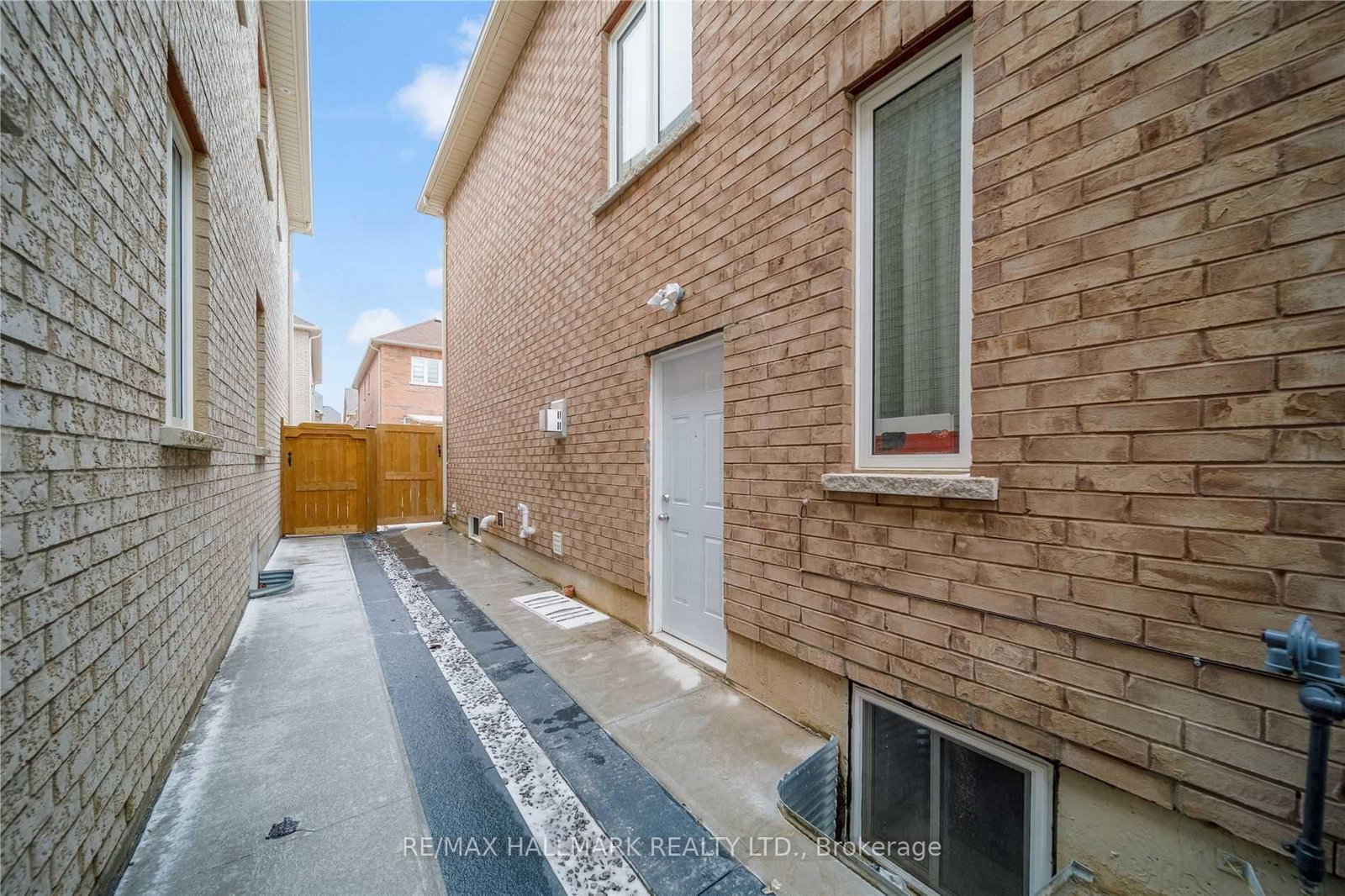 306 Buick Boulevard, Unit BSMT - Photo 20