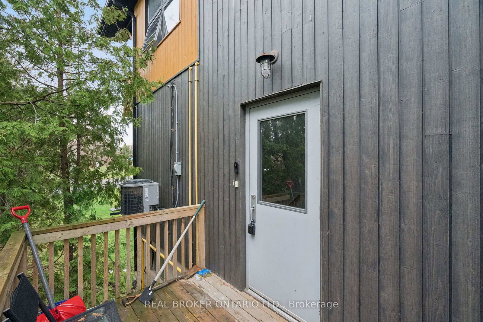 119 Tremaine Road - Photo 4