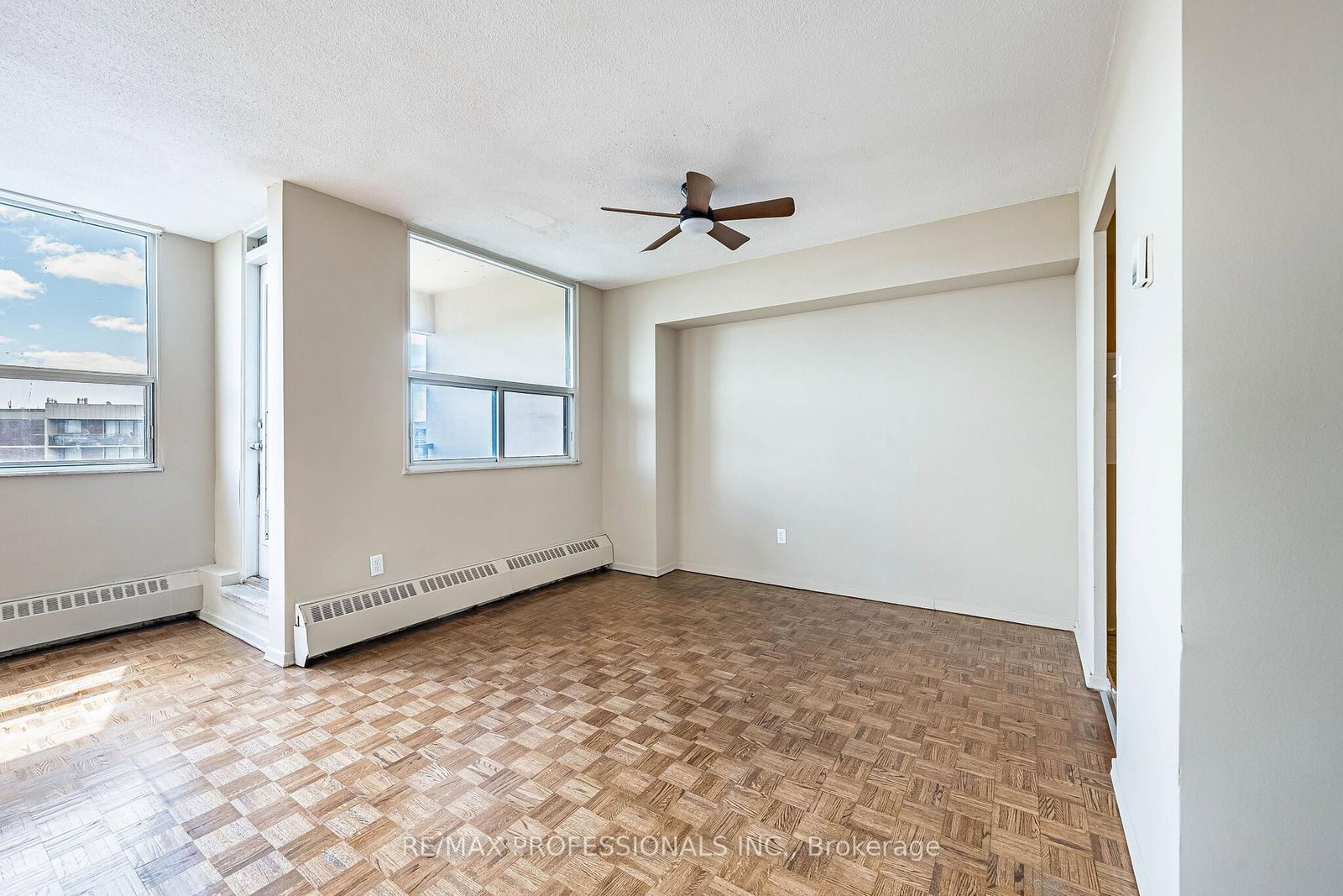 551 The West Mall, Unit 1618 - Photo 16