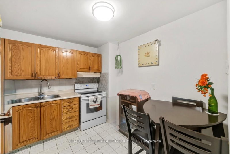 2323 Confederation Mississauga,ON L5B 1R6 — Photo 13