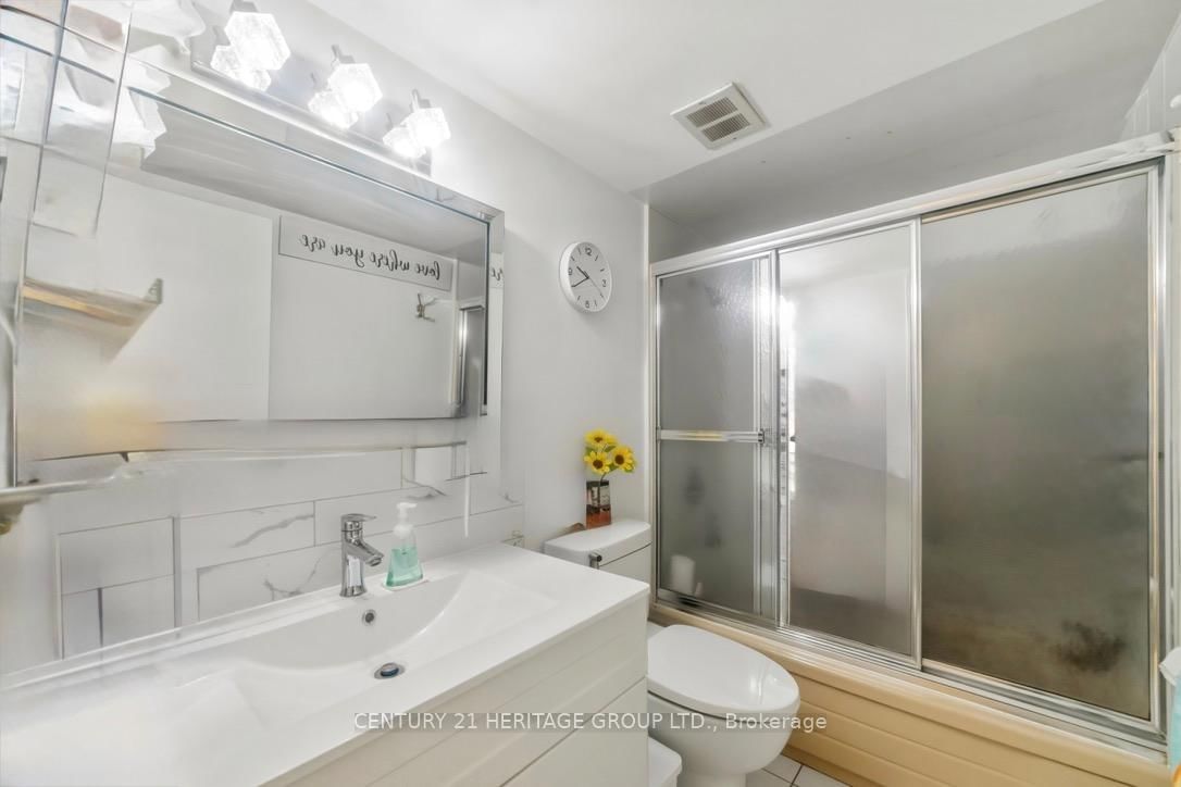 2323 Confederation Mississauga,ON L5B 1R6 — Photo 19