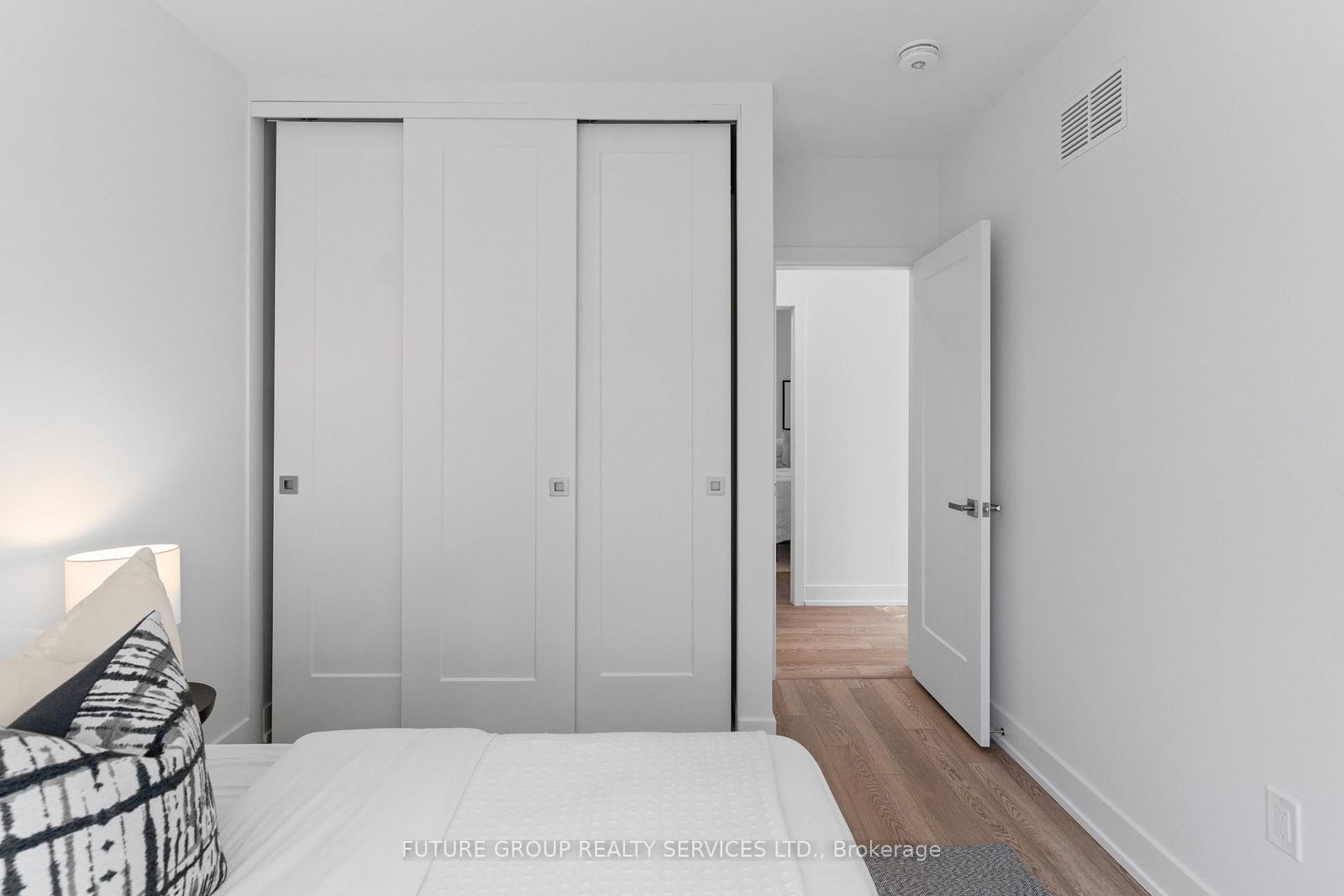 15 Acorn Avenue, Unit Unit 5 - Photo 31