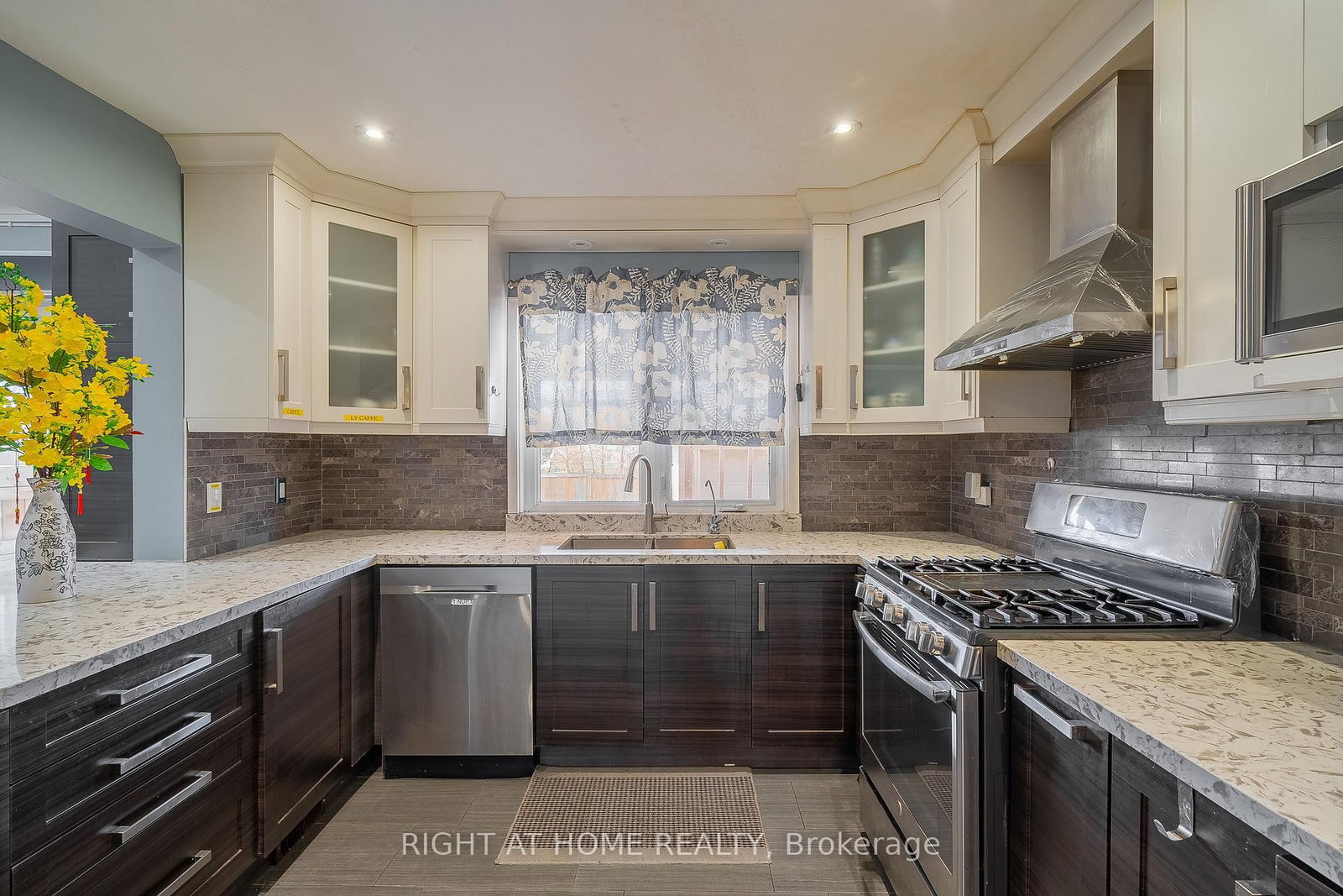 76 Habitant Drive - Photo 9