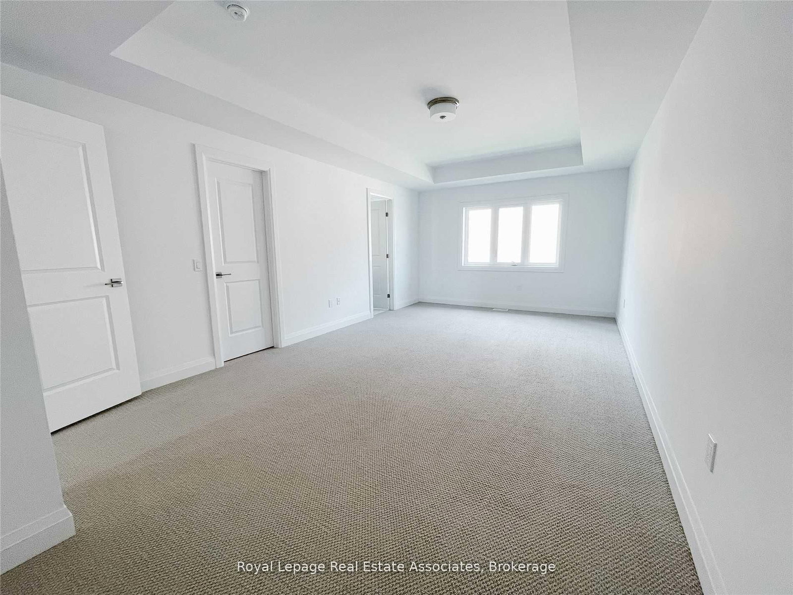 4121 Hillsborough Crescent - Photo 15