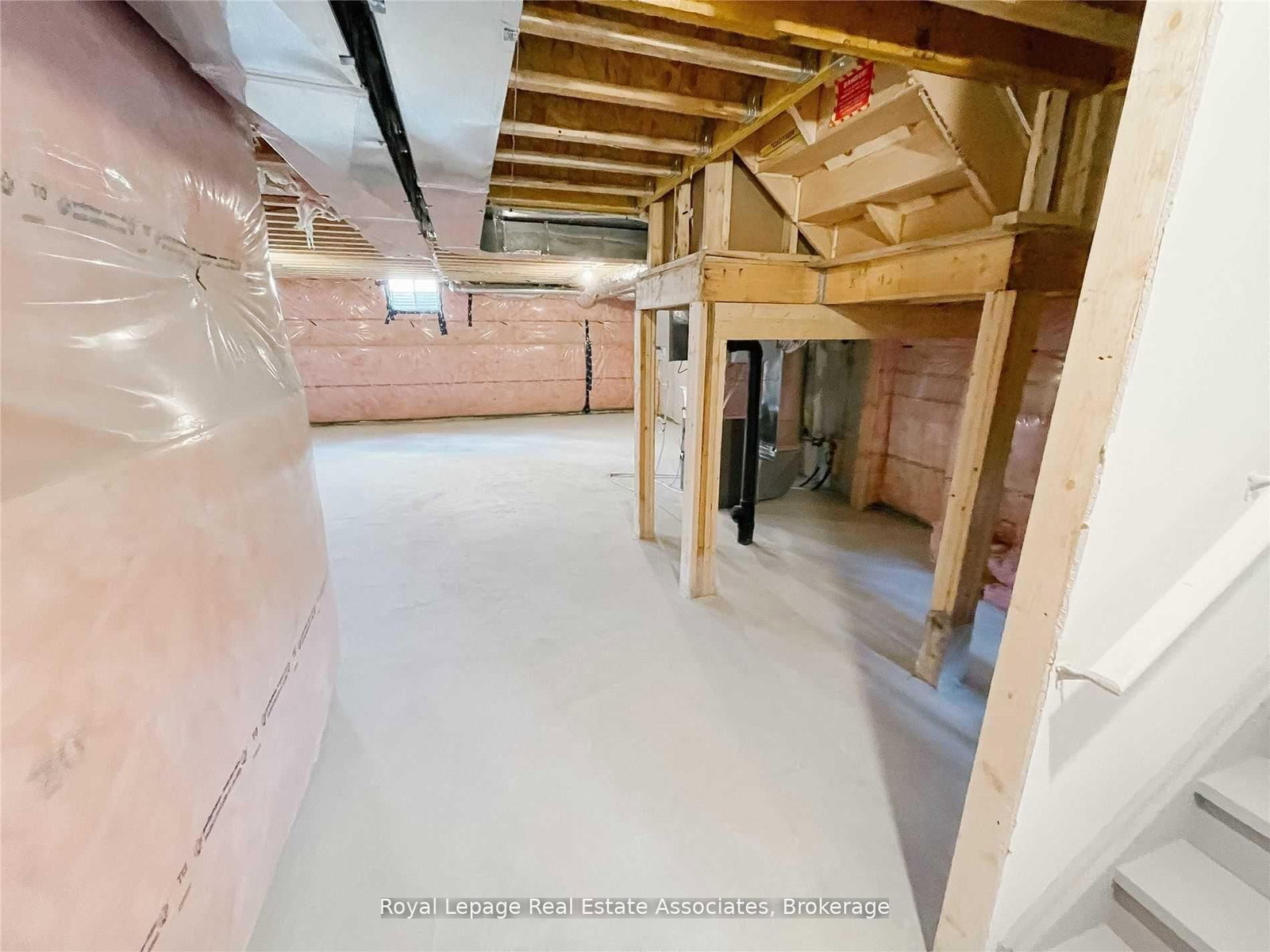 4121 Hillsborough Crescent - Photo 29