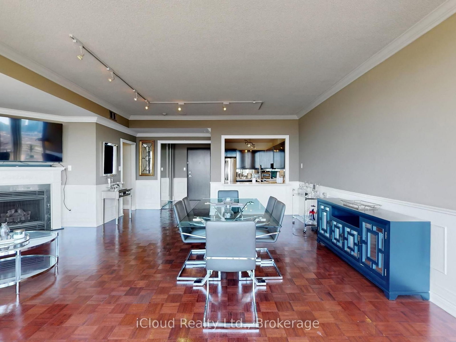 50 Eglinton Avenue W, Unit PH10 - Photo 20