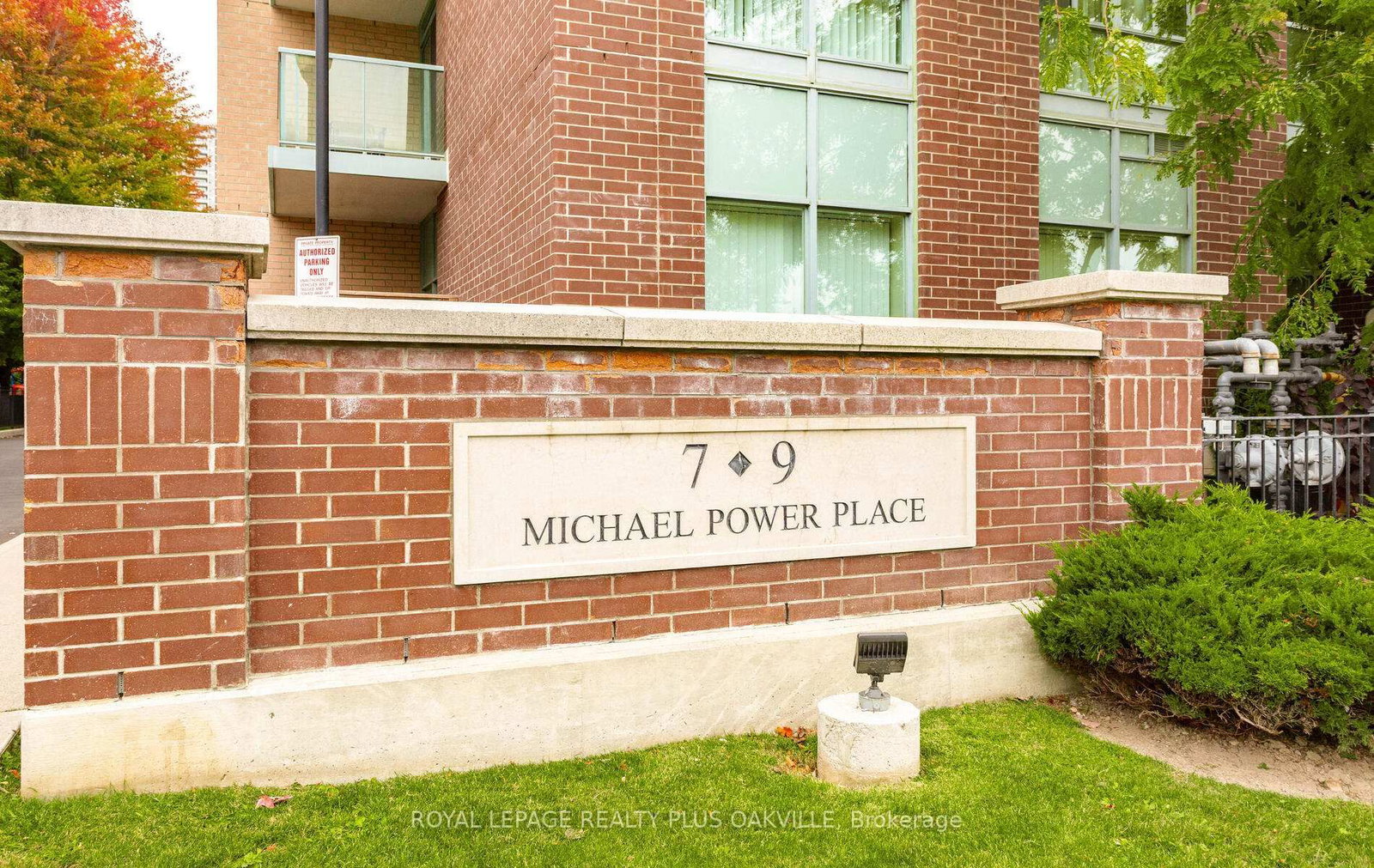 7 Michael Power Place, Unit LPH07 - Photo 2