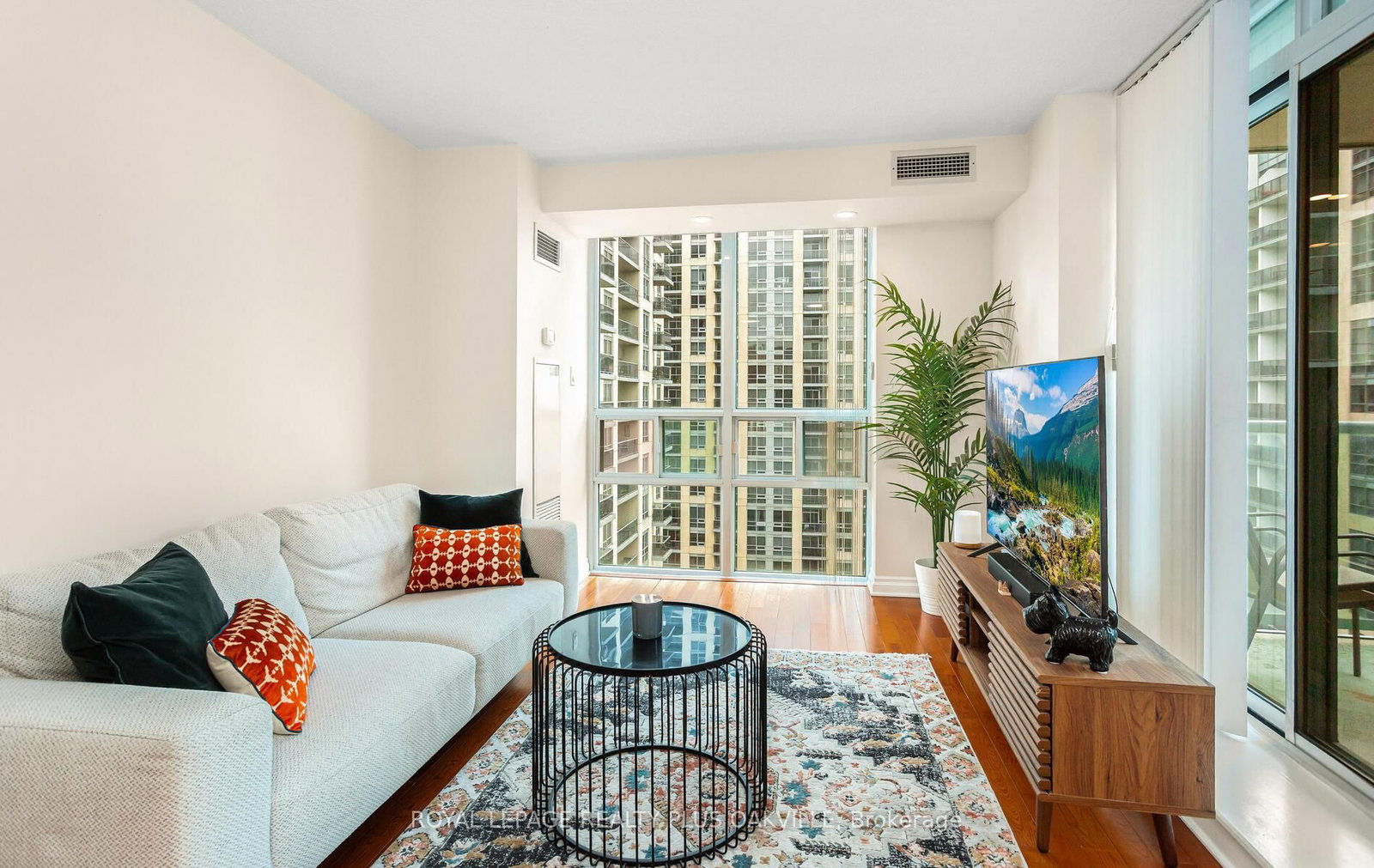 7 Michael Power Place, Unit LPH07 - Photo 20