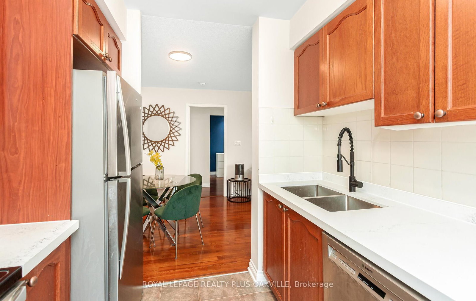 7 Michael Power Place, Unit LPH07 - Photo 29