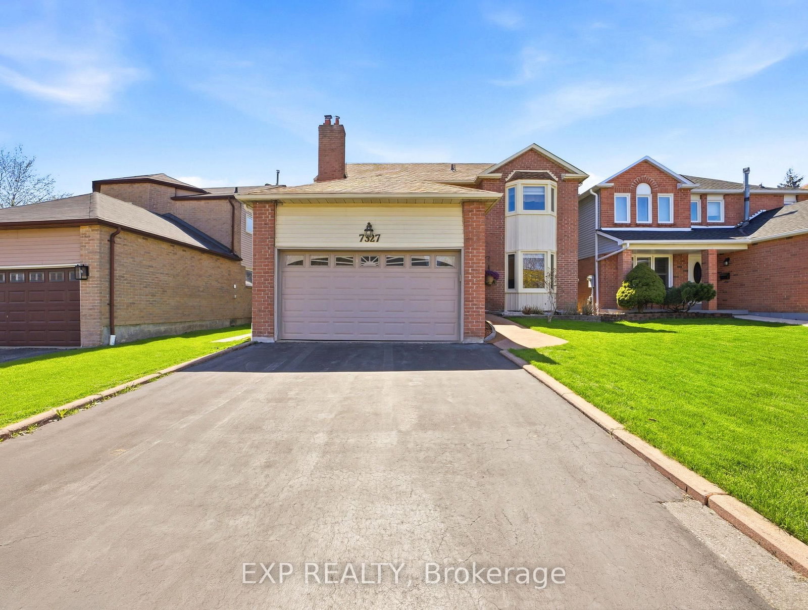 Detached House for sale at 7327 Corrine Crescent, Mississauga, Ontario, L5N 5C4 - Meadowvale - MLS: W13056532