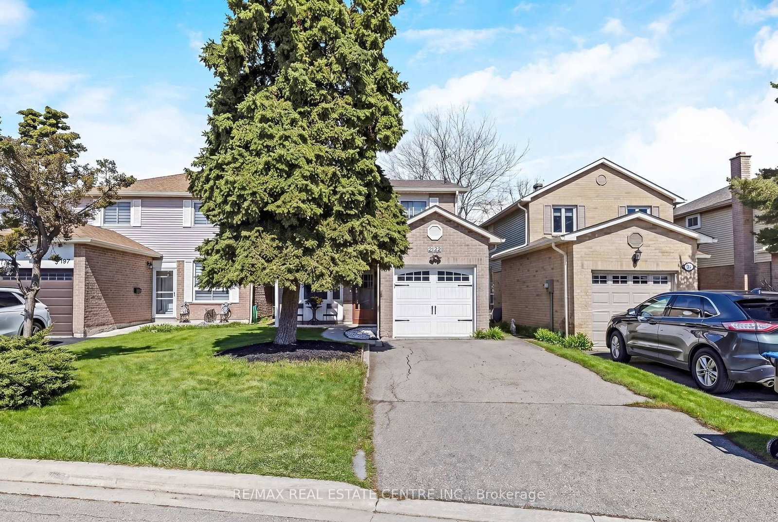 Detached House for sale at 3145 Mccarron Crescent, Mississauga, Ontario, L5N 3H4 - Meadowvale - MLS: W13056642