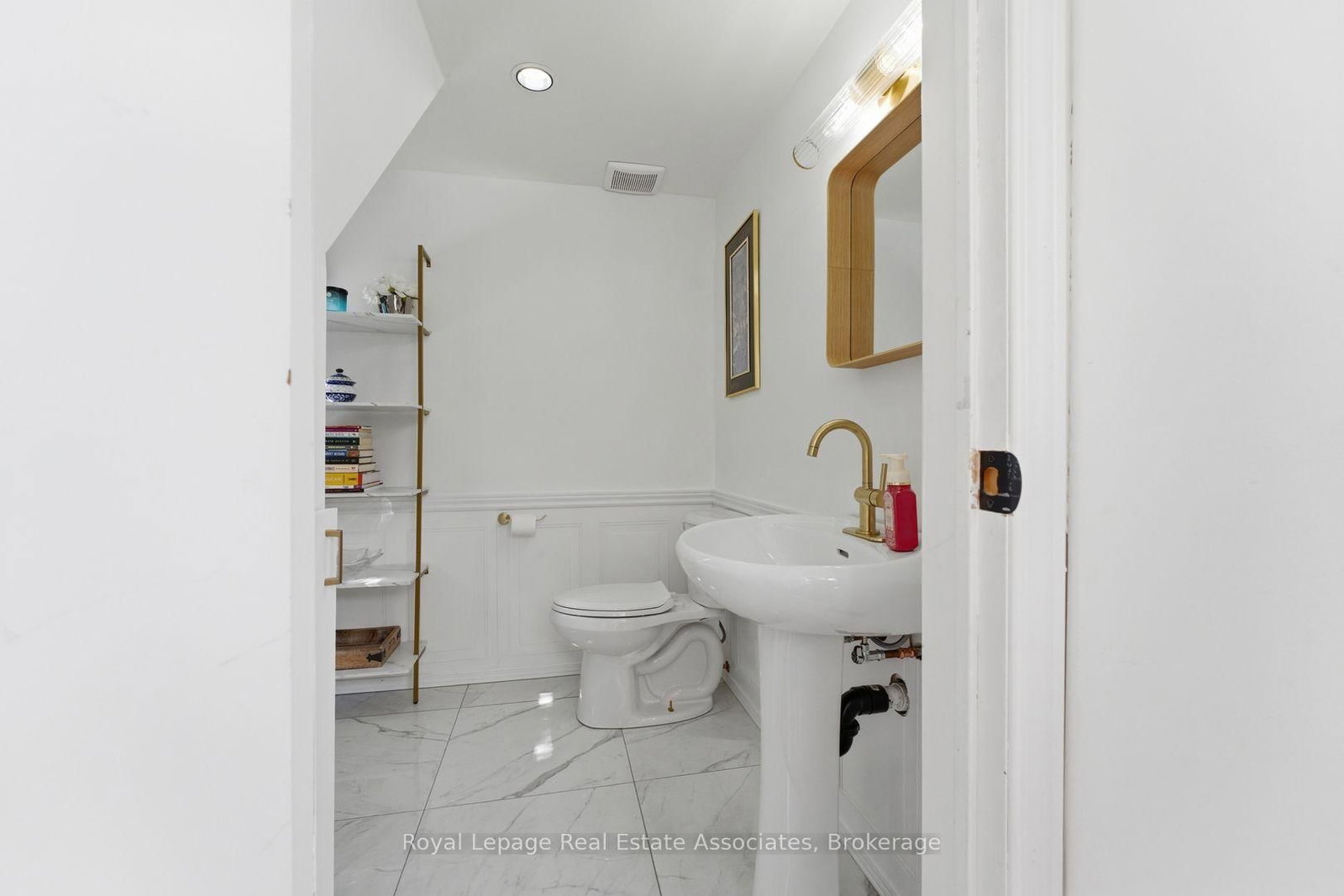 708 Montbeck Crescent - Photo 28