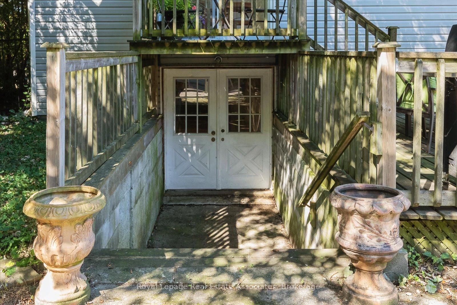 708 Montbeck Crescent - Photo 36