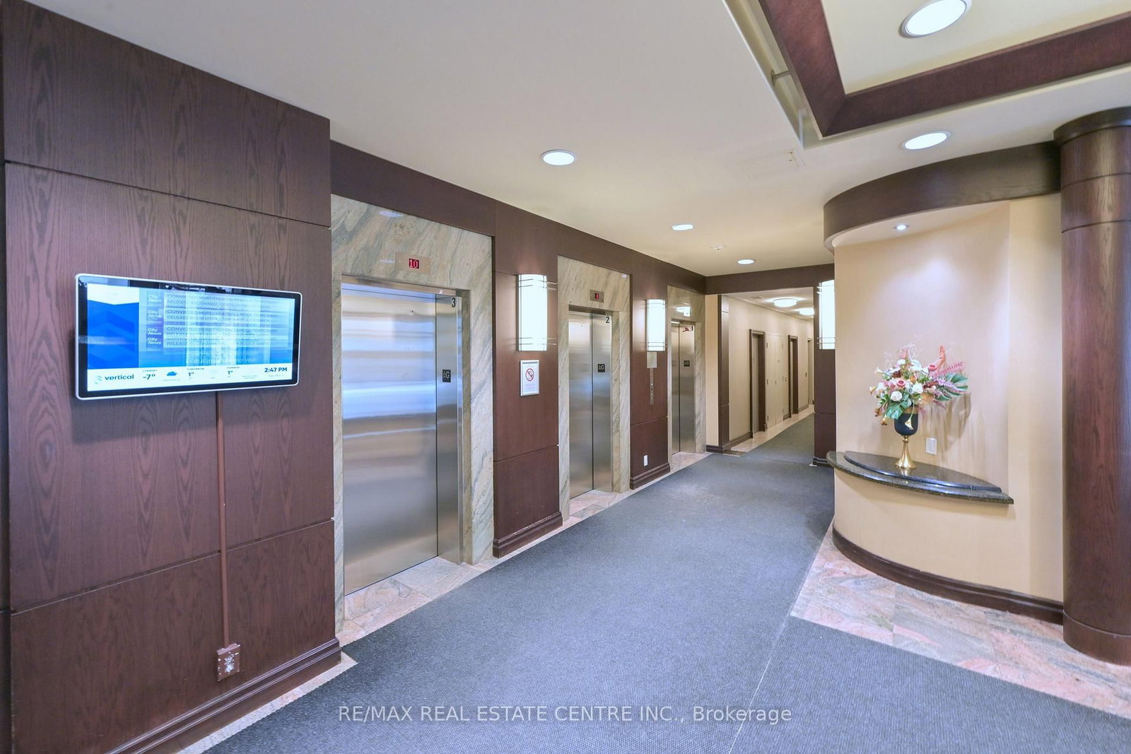 335 Rathburn Road W, Unit 1108 - Photo 5