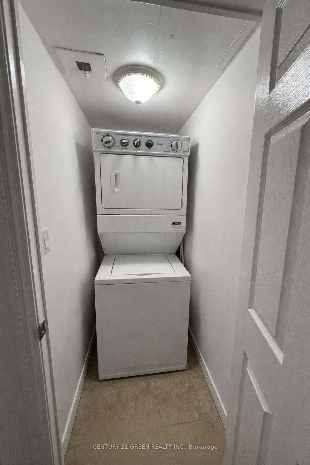 310 Burnhamthorpe Road W, Unit 2111 - Photo 11