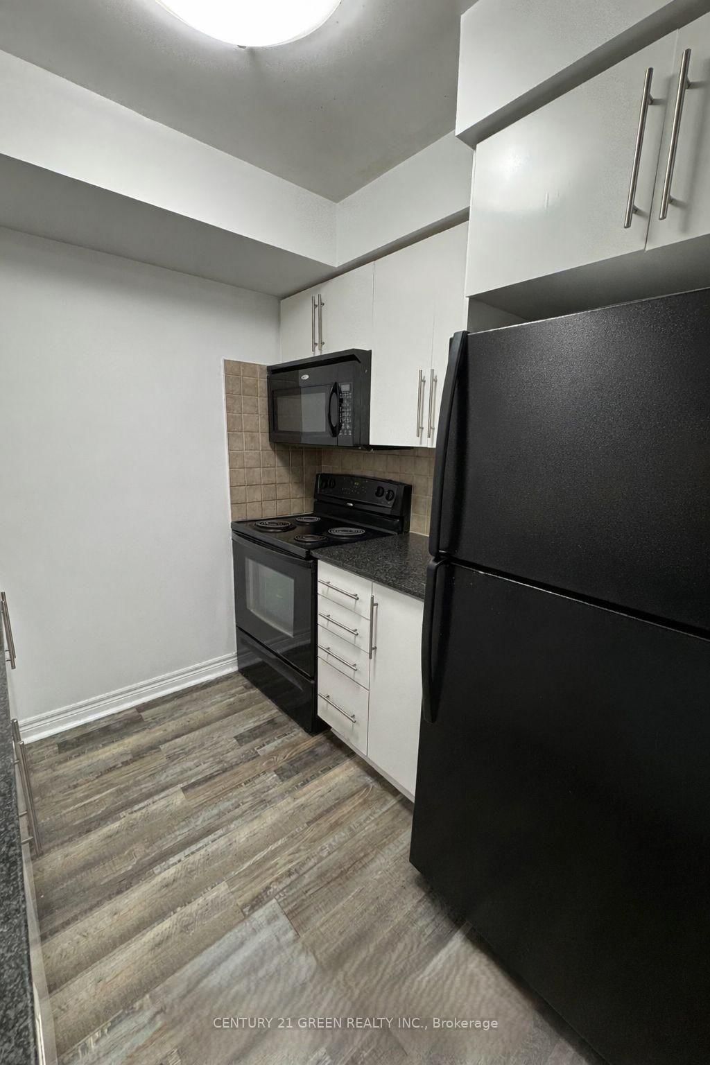 310 Burnhamthorpe Road W, Unit 2111 - Photo 6