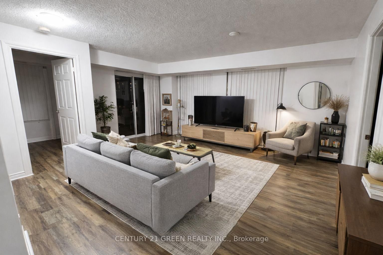310 Burnhamthorpe Road W, Unit 2111 - Photo 8