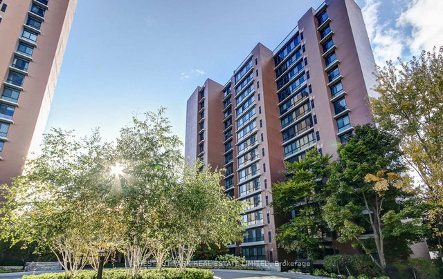 1216 - 1400 Dixie Road
