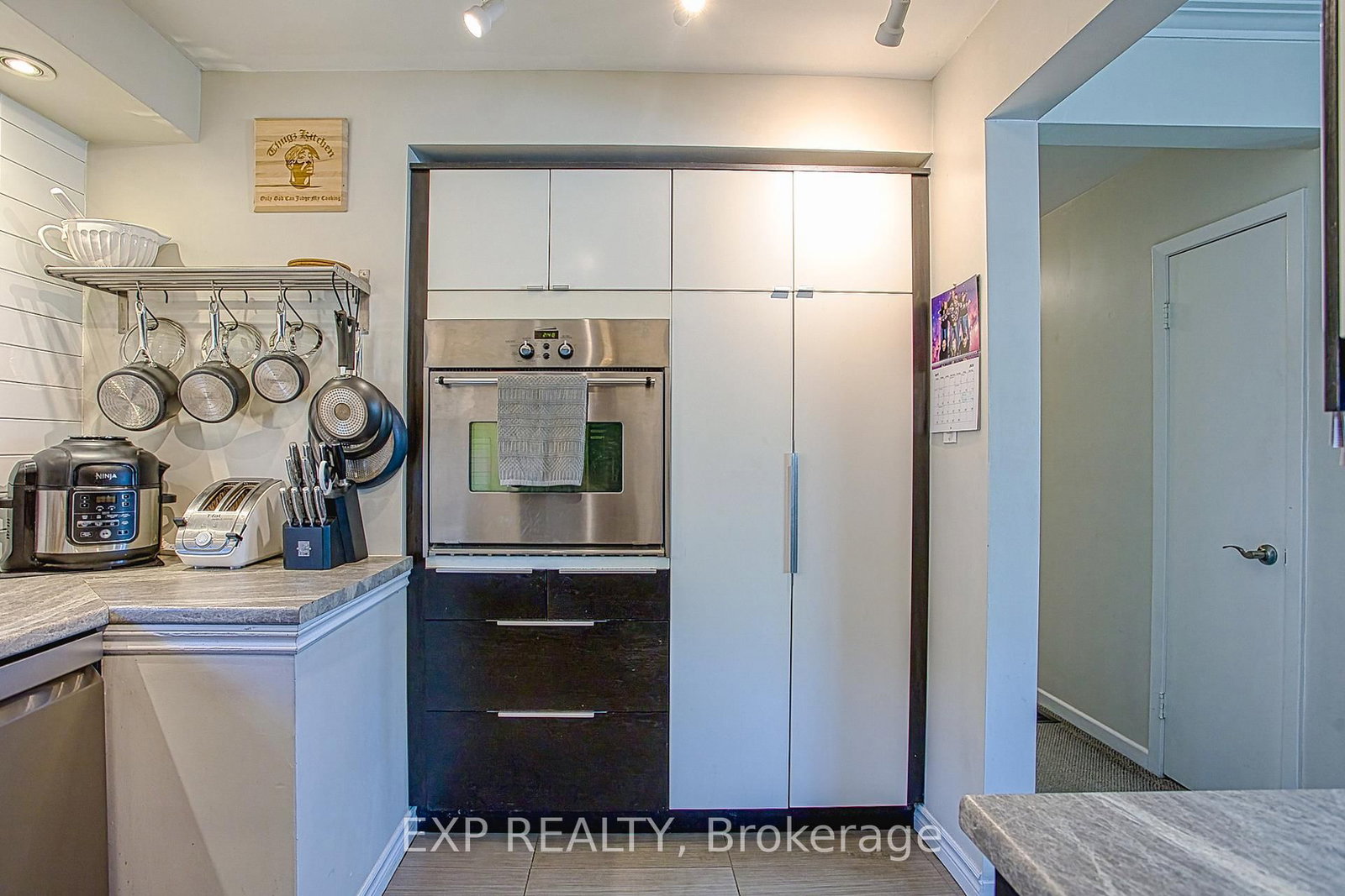 2387 Cyprus Avenue - Photo 12