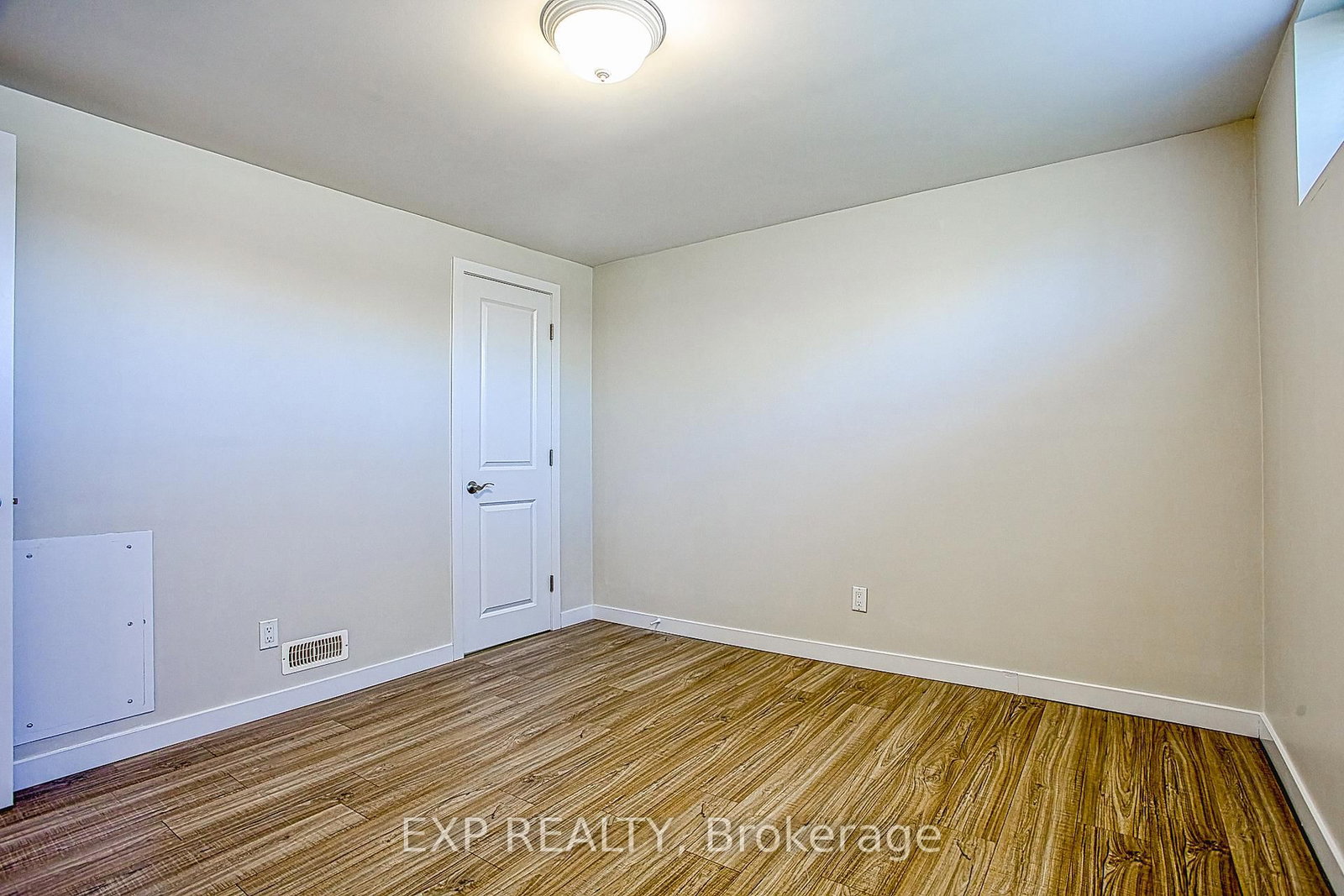 2387 Cyprus Avenue - Photo 29