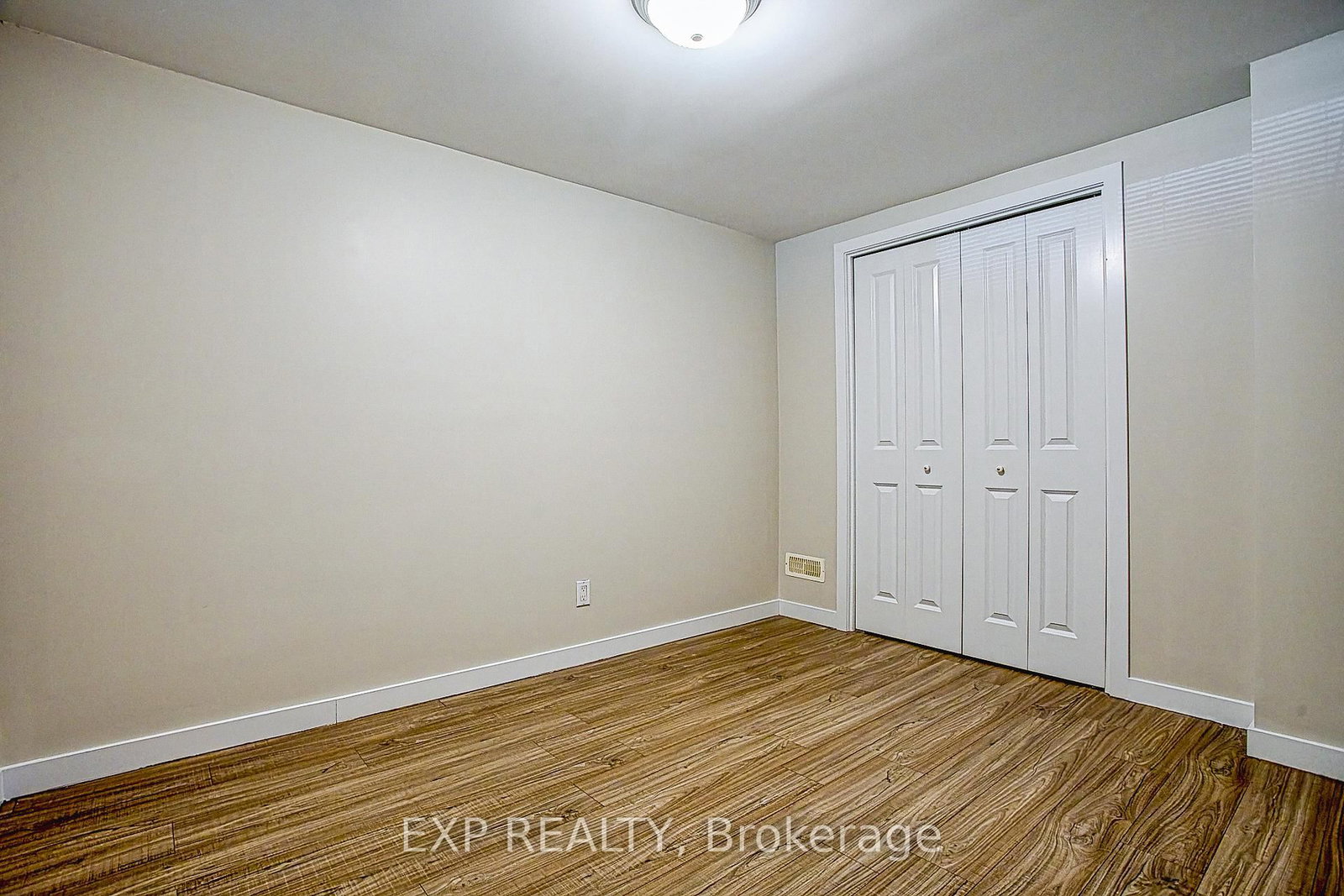 2387 Cyprus Avenue - Photo 32