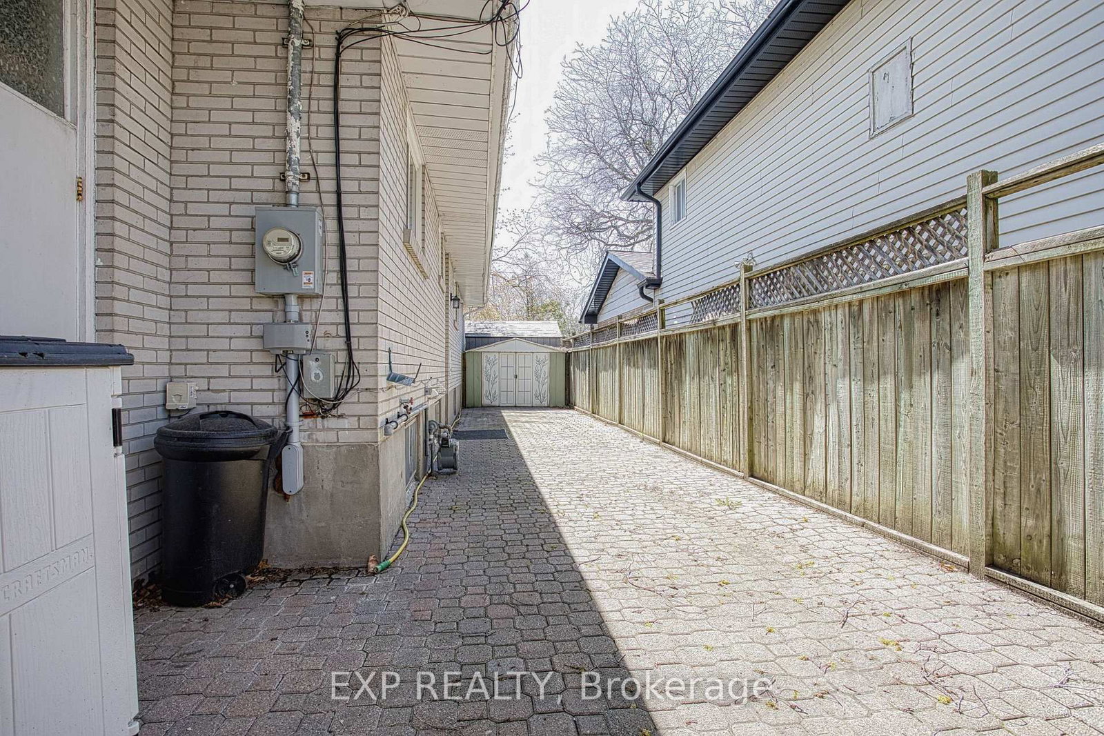 2387 Cyprus Avenue - Photo 34