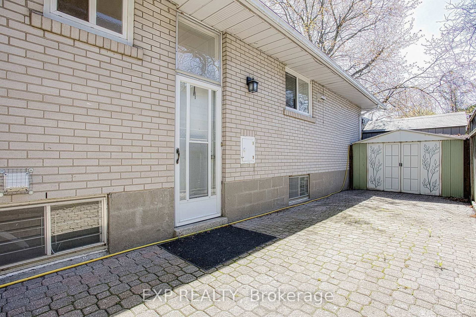 2387 Cyprus Avenue - Photo 35