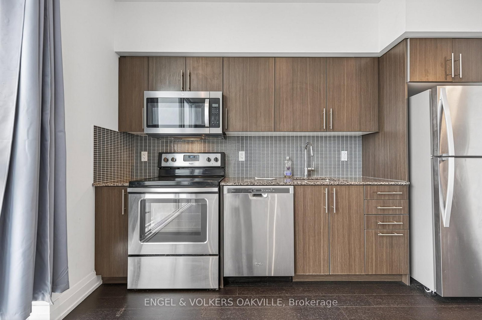 65 Speers Road, Unit 515 - Photo 7