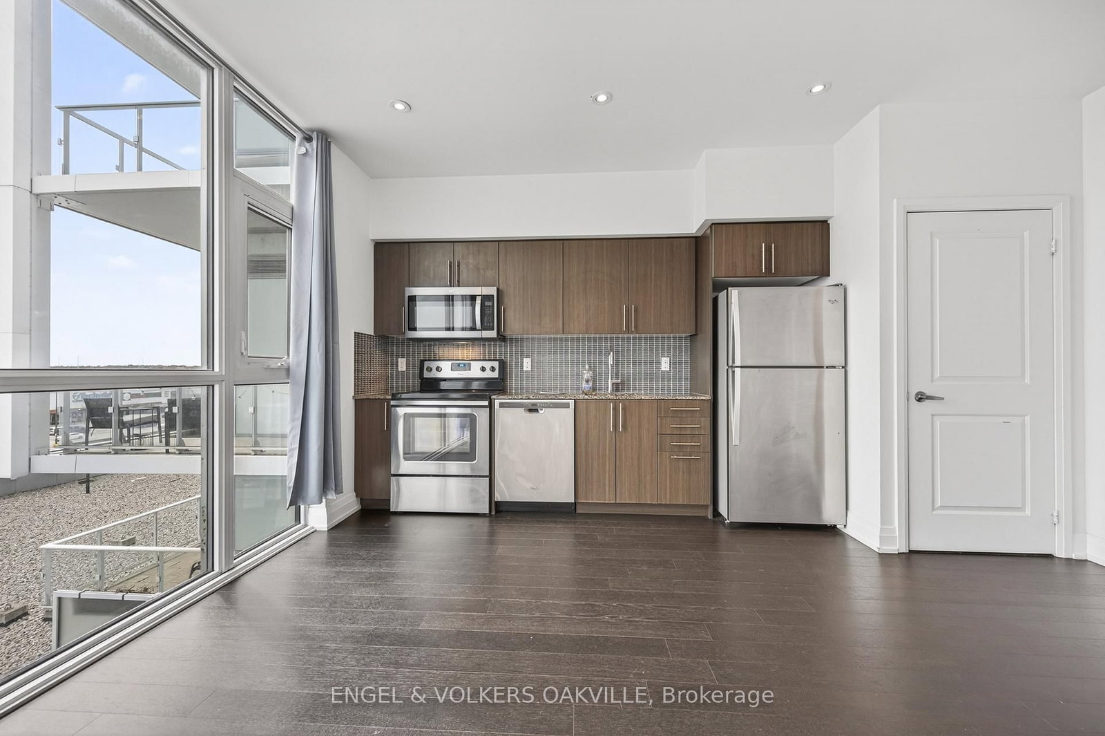 65 Speers Road, Unit 515 - Photo 9