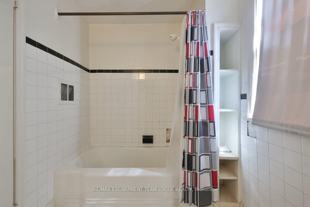 1930 Keele Street - Photo 21