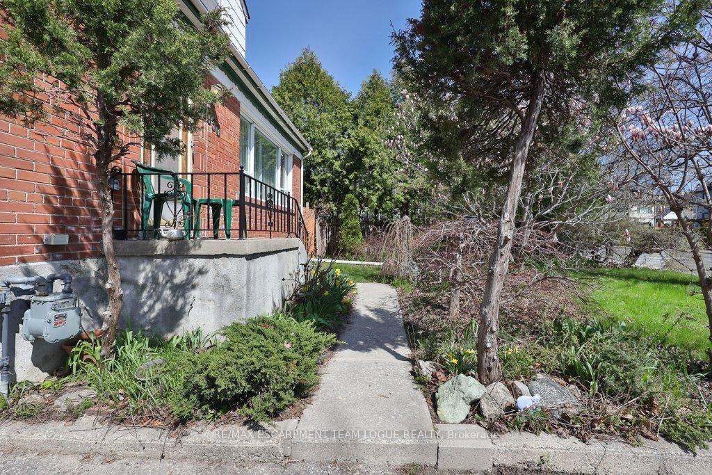 1930 Keele Street - Photo 3