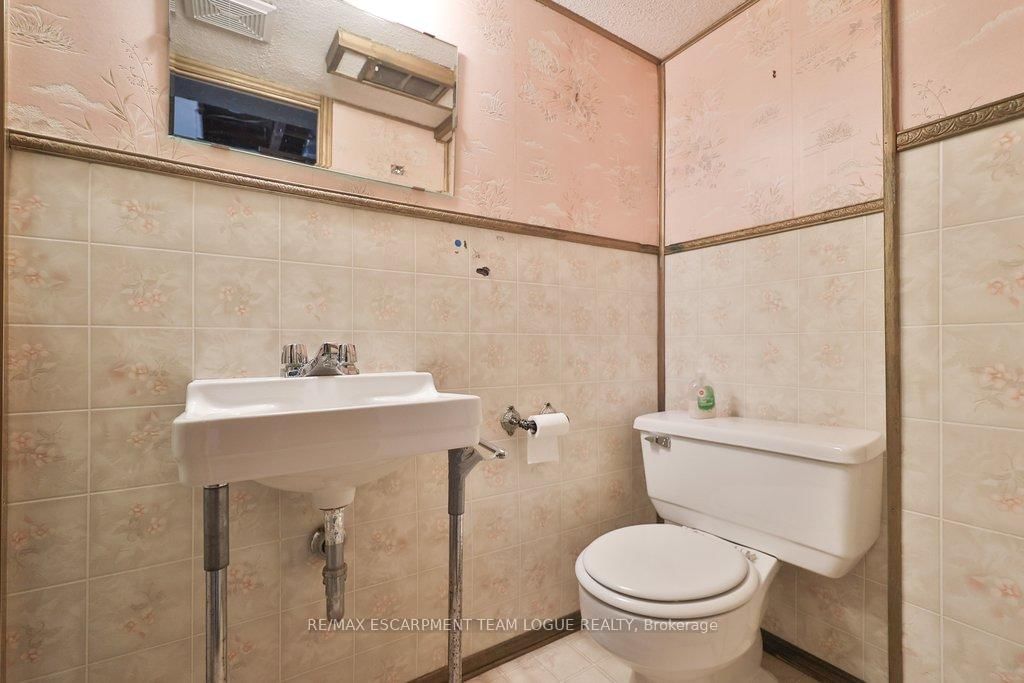 1930 Keele Street - Photo 31