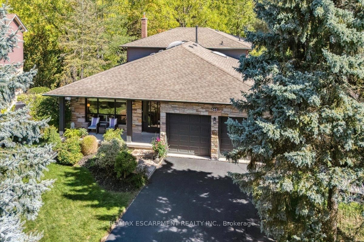 Detached House for sale at 346 Kingsway Place, Milton, Ontario, L9T 4C8 - Old Milton - MLS: W13057230
