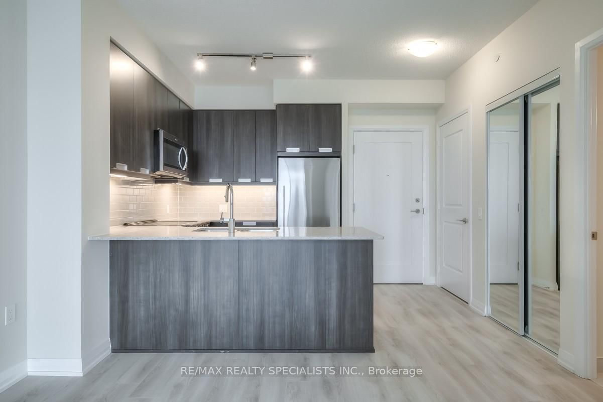 35 Watergarden Drive, Unit 1520 - Photo 8