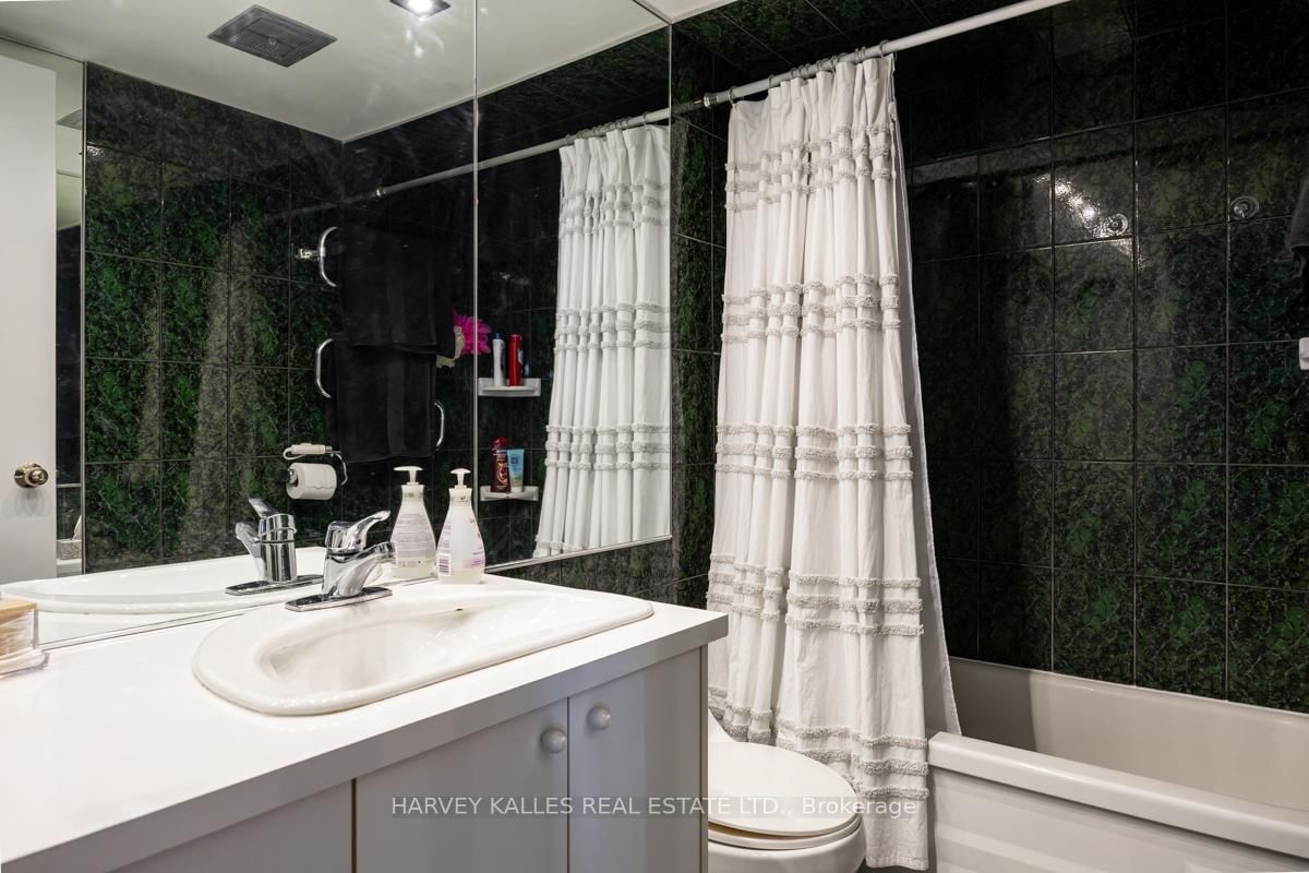 155 Marlee Avenue, Unit 2002 - Photo 14