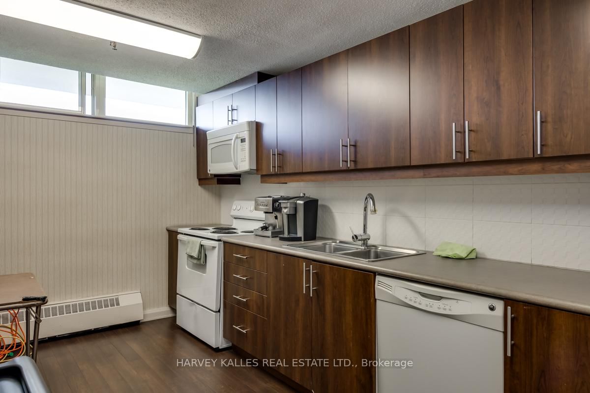 155 Marlee Avenue, Unit 2002 - Photo 31