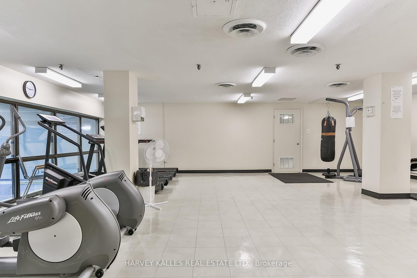 155 Marlee Avenue, Unit 2002 - Photo 32