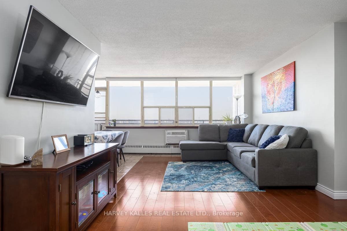 155 Marlee Avenue, Unit 2002 - Photo 4