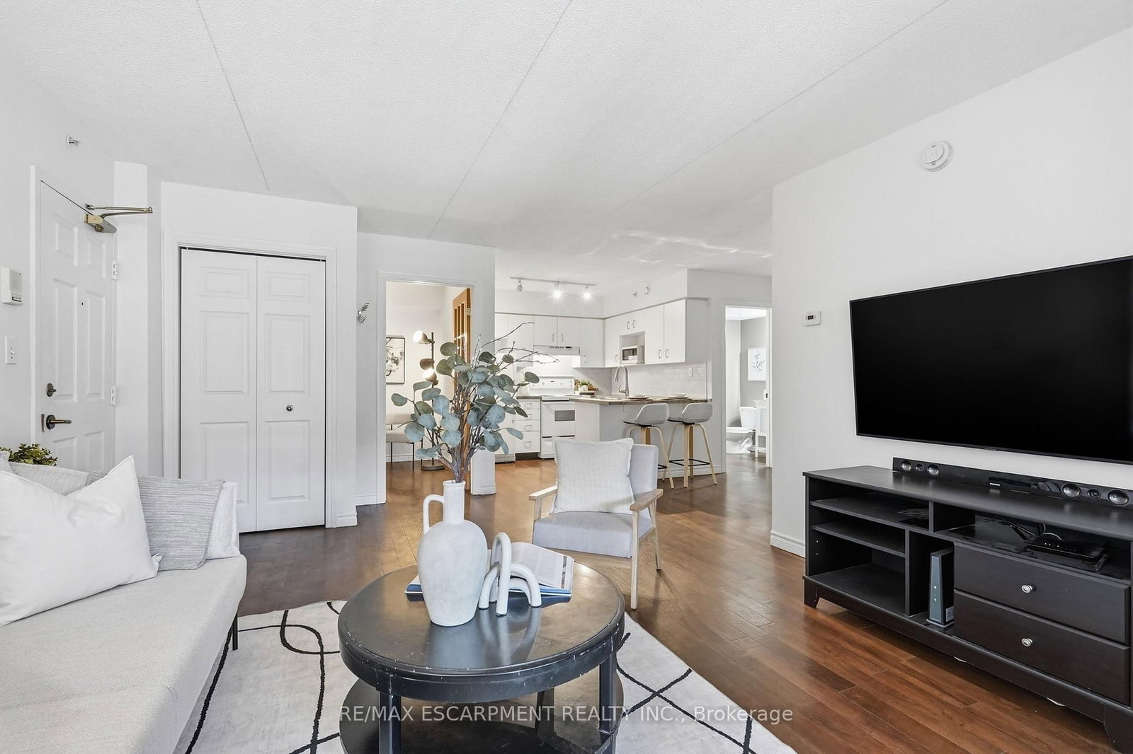 4015 Kilmer Drive, Unit 308 - Photo 10