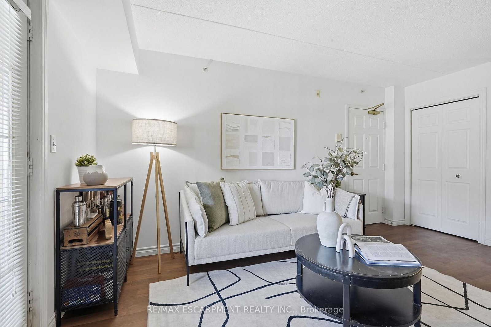 4015 Kilmer Drive, Unit 308 - Photo 9