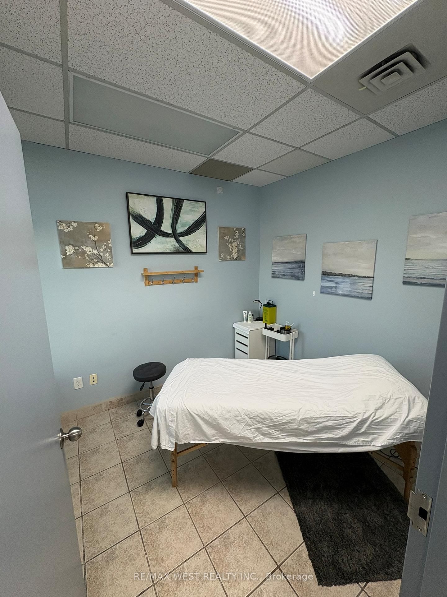 1017 Wilson Avenue, Unit 305